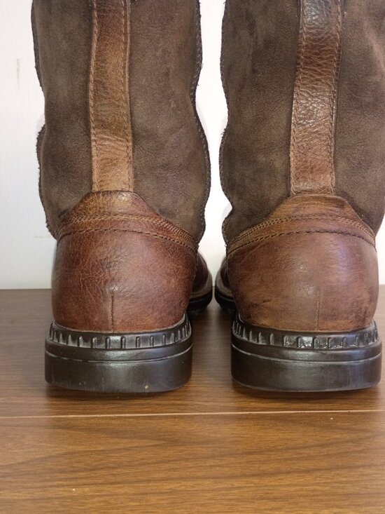UGG Hartsville Men\'s Sz 12 US/45.5 EU Pull-on Boot Leather & Suede w Sheepskin main image 8
